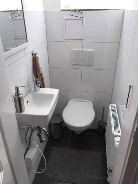 Zimmer in der De-Neufville Strasse