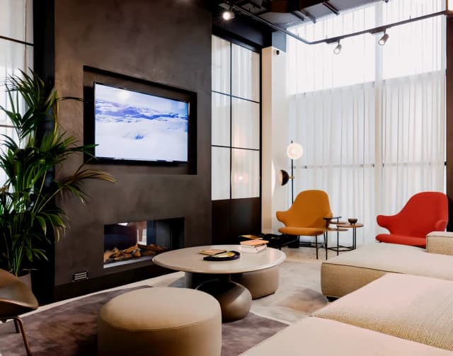 Tillermans Court image