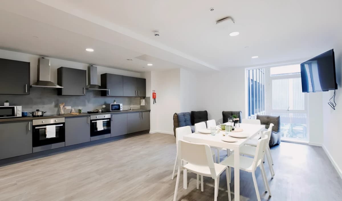 8 Bed Classic En-suite