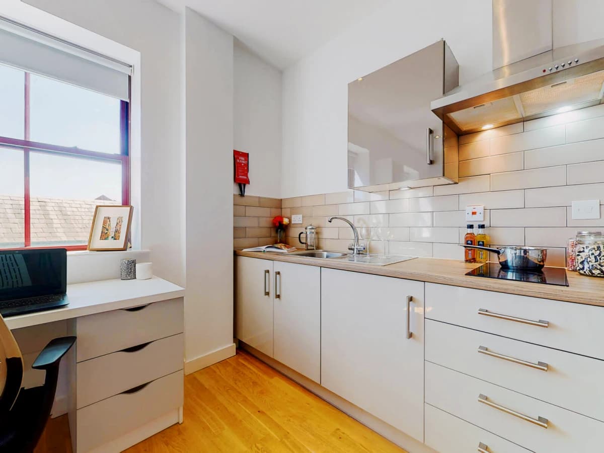 Crown Residence image