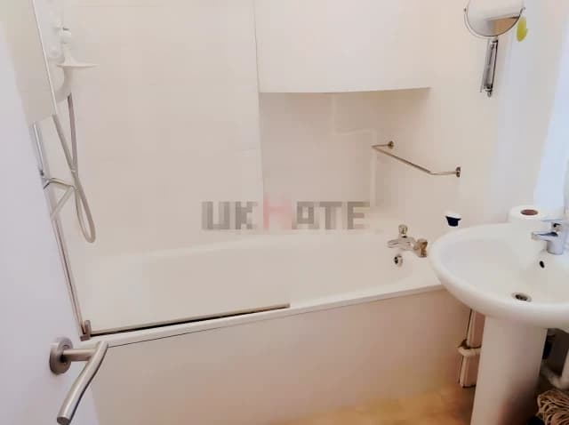 1 Bedroom 1 Bathroom