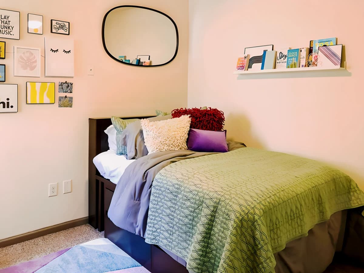 Lark Baton Rouge image