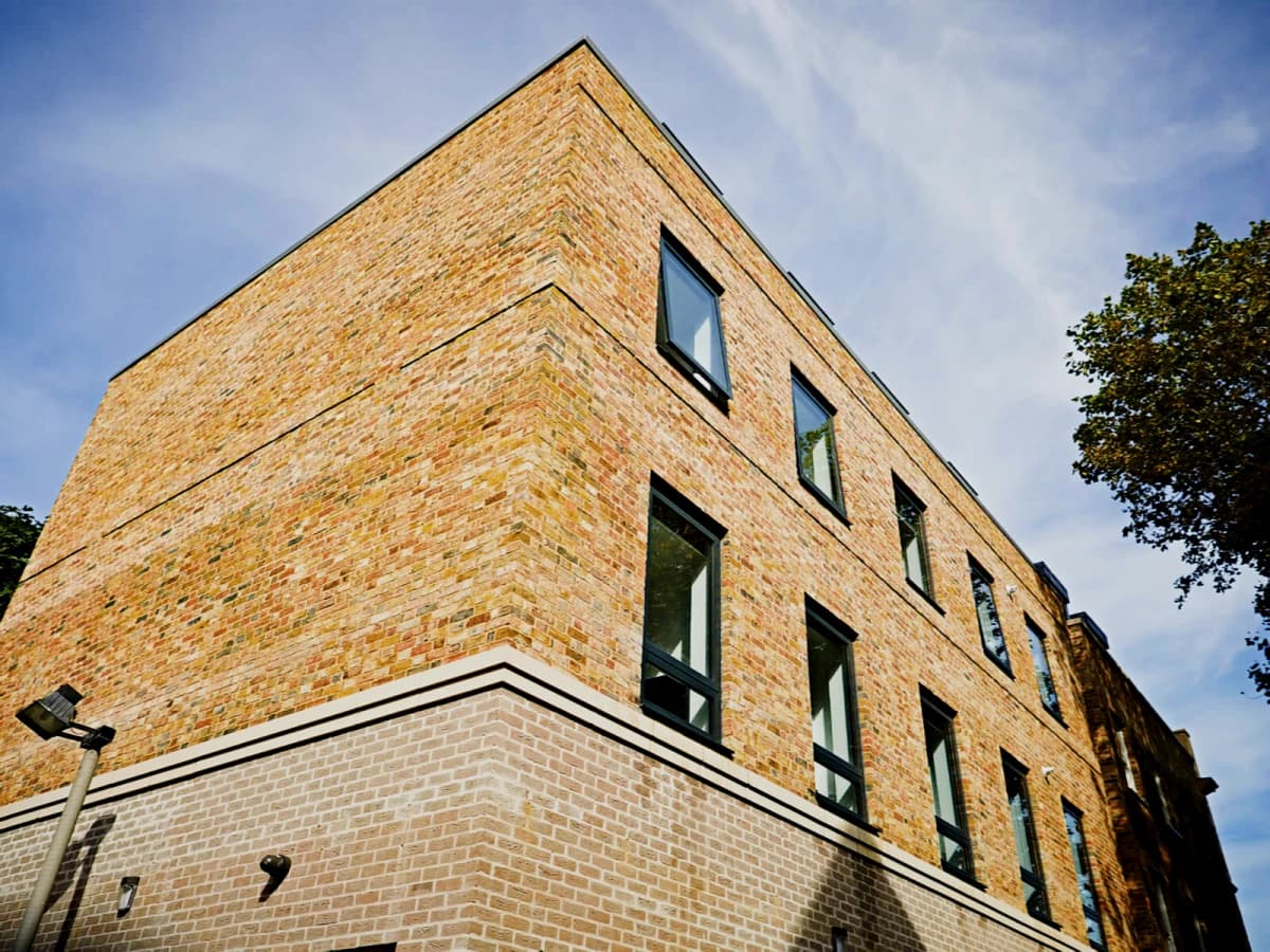 Castello Court image 3