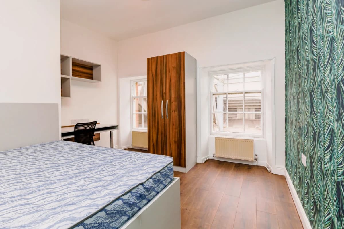 10 Leazes Terrace image 5