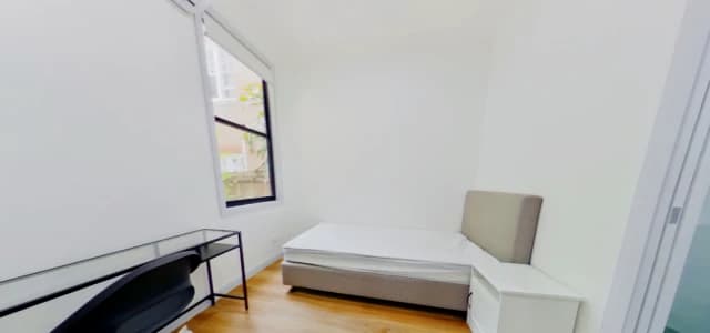 3 Sadlier Petersham