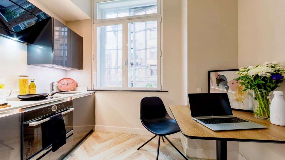 Dwell 121 Princess Street image