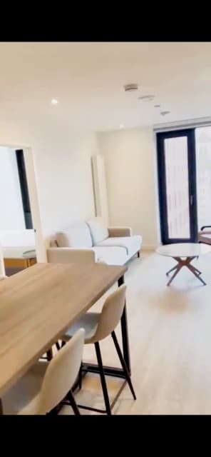 2 Bedrooms 2 bathrooms