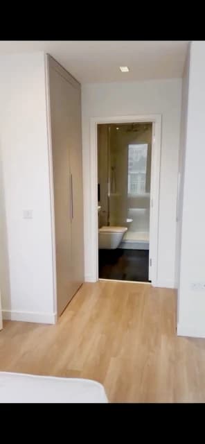 2 Bedrooms 2 bathrooms