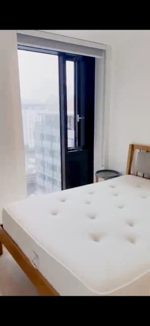 2 Bedrooms 2 bathrooms