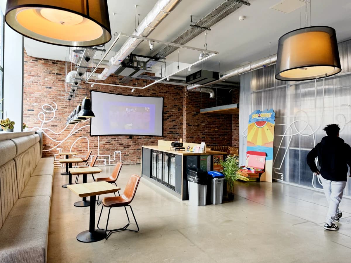 iQ Wilmslow Park image