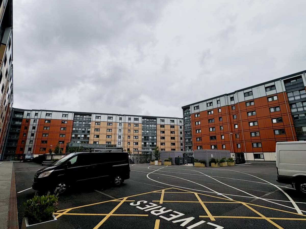 iQ Wilmslow Park image