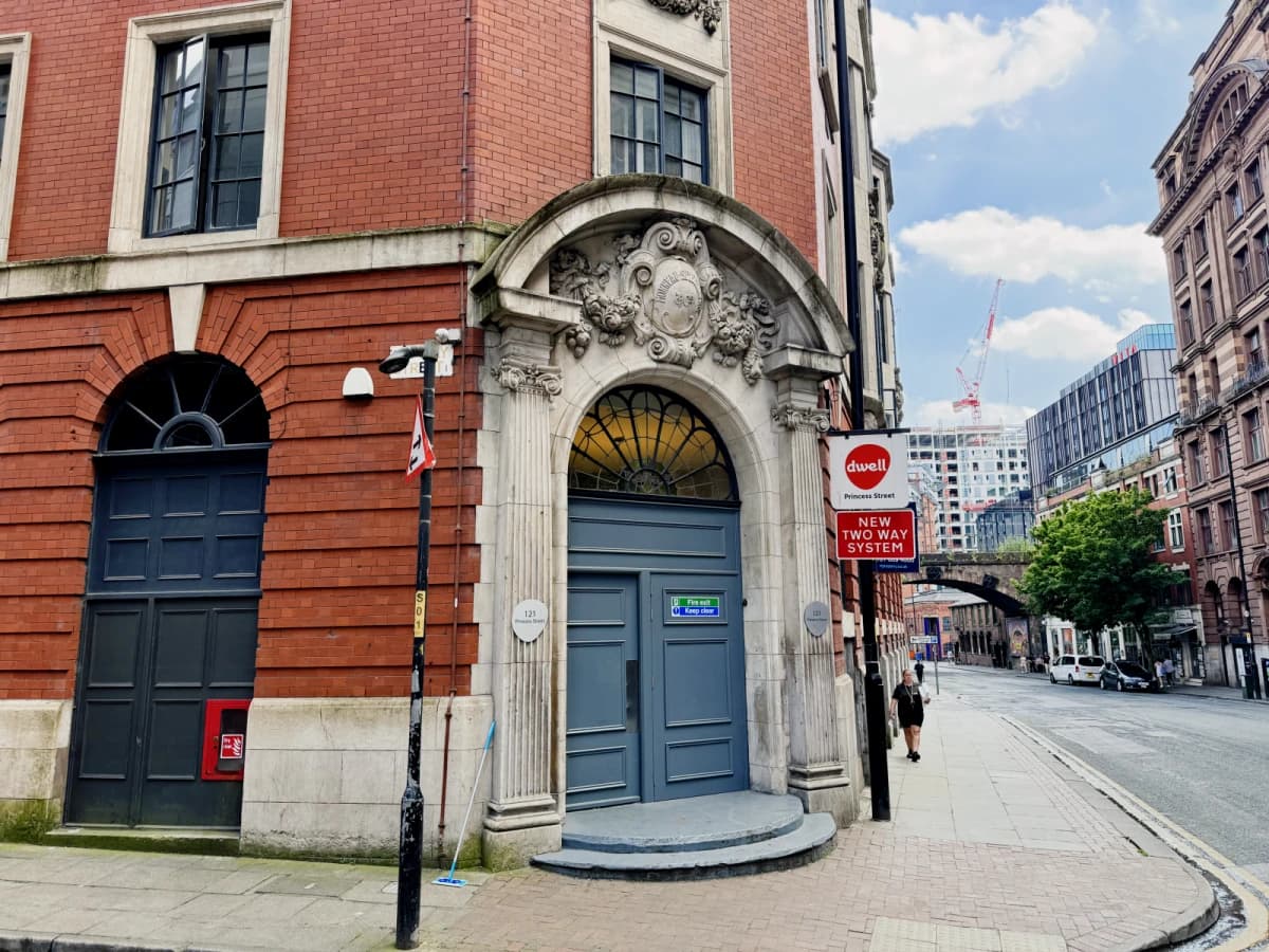 Dwell 121 Princess Street image