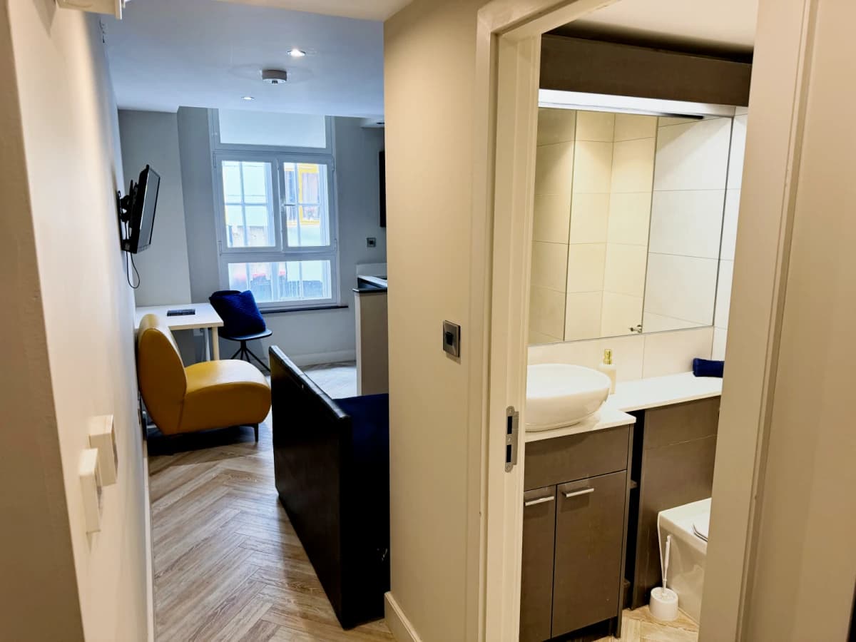 Dwell 121 Princess Street image