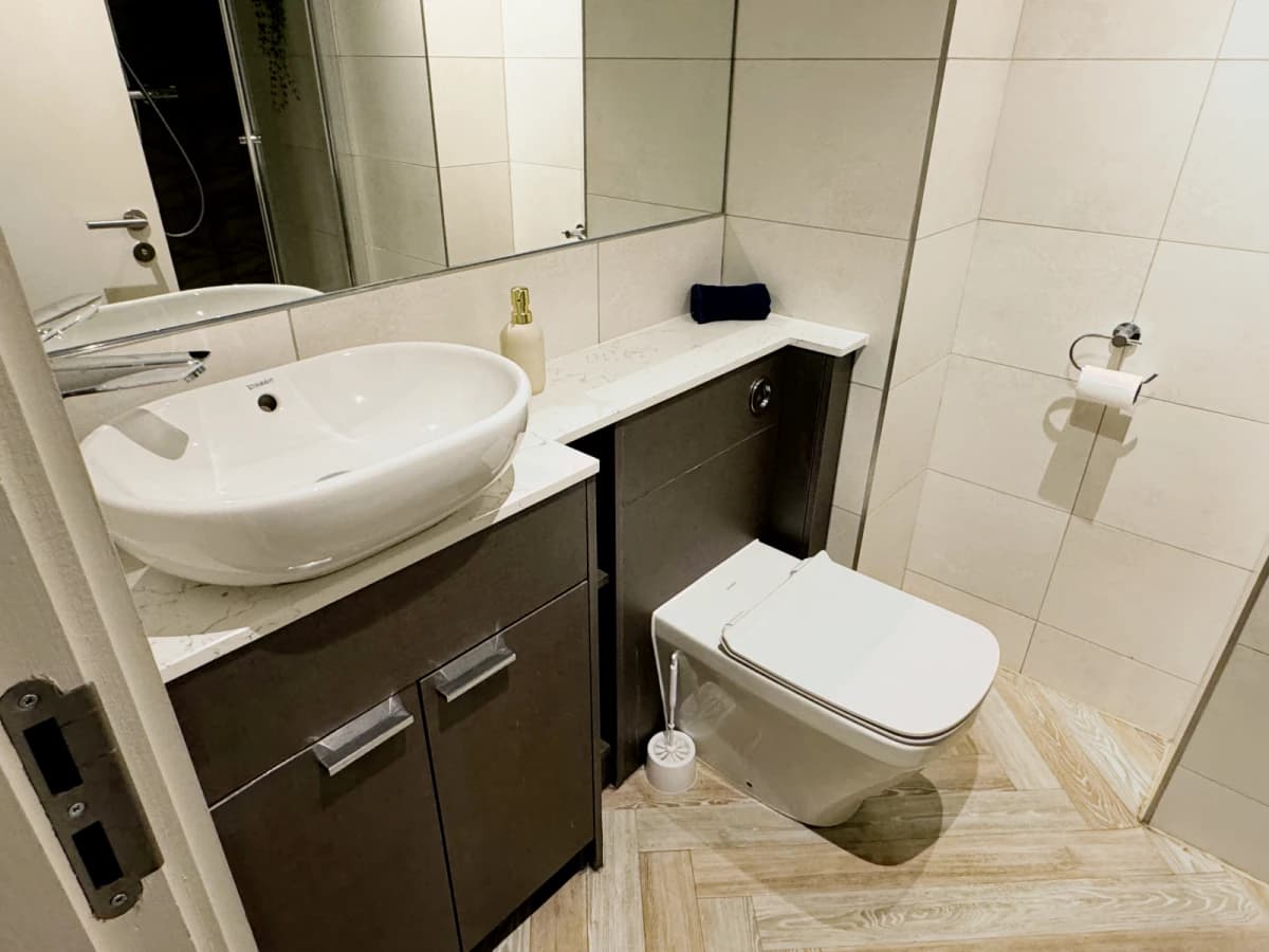 Dwell 121 Princess Street image