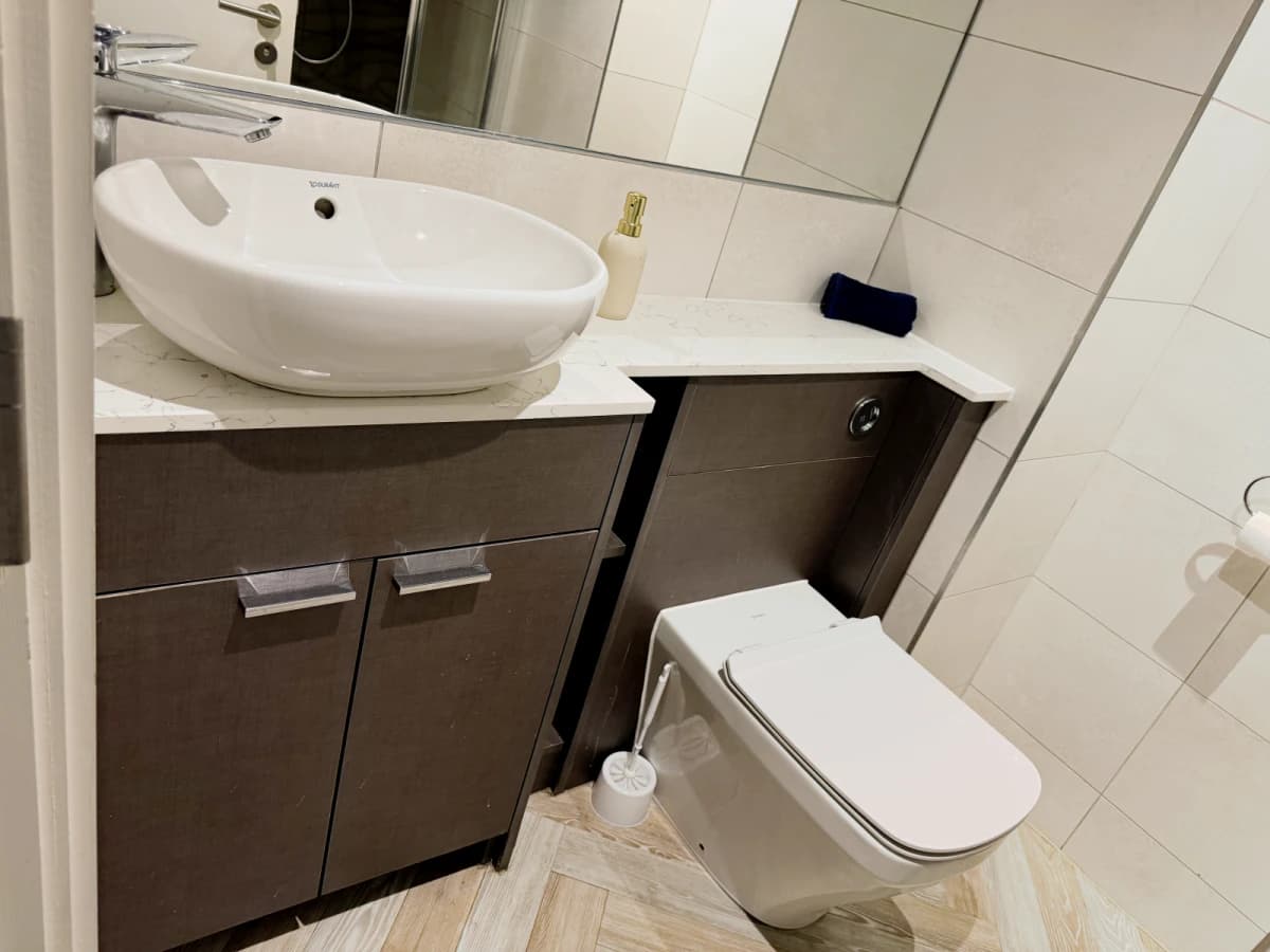 Dwell 121 Princess Street image