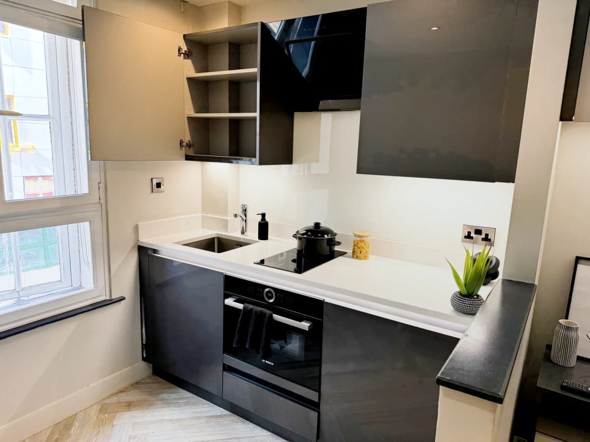 Dwell 121 Princess Street image