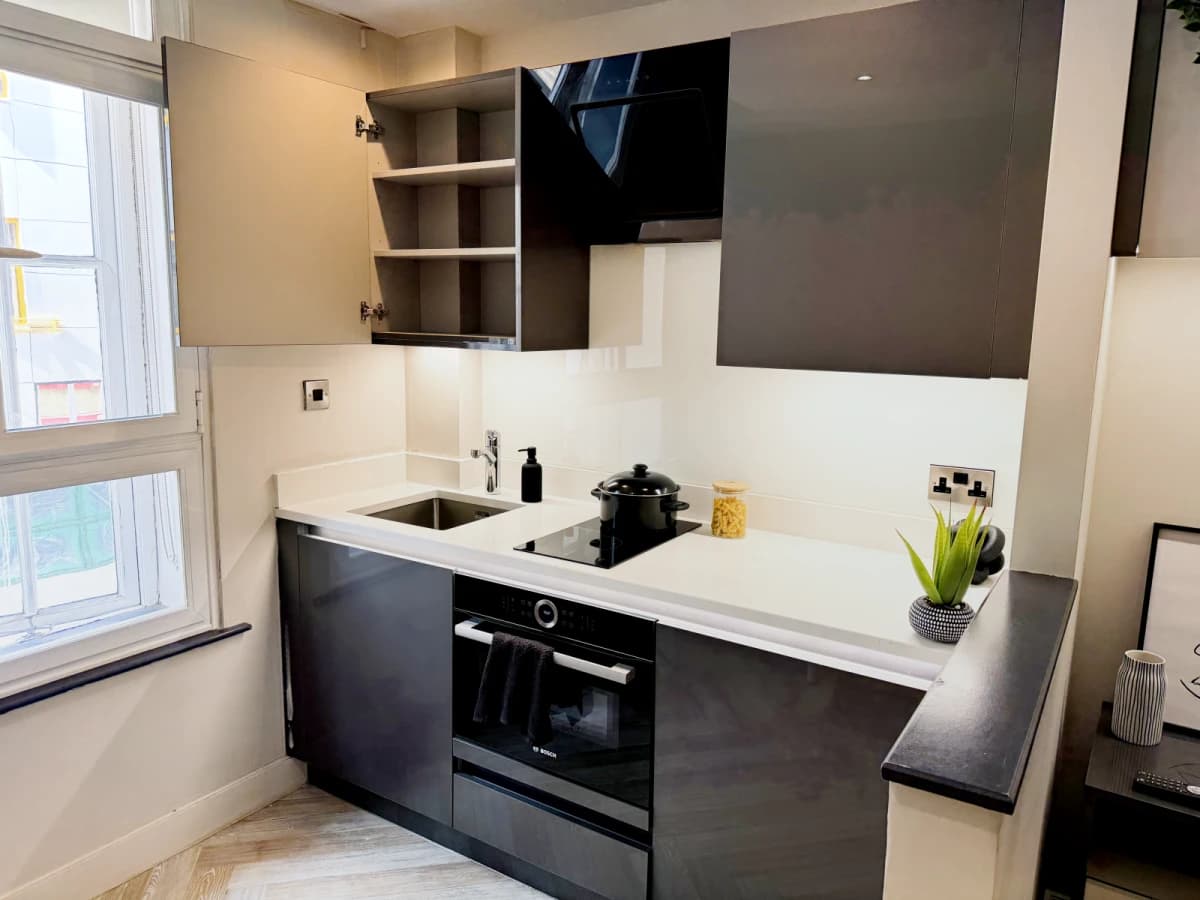 Dwell 121 Princess Street image