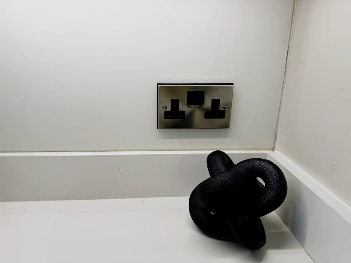 Dwell 121 Princess Street image