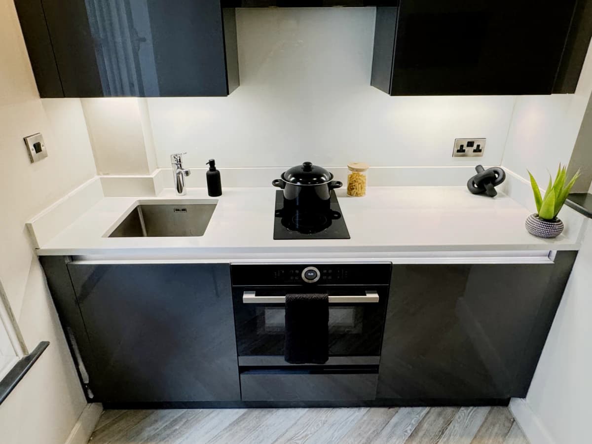 Dwell 121 Princess Street image