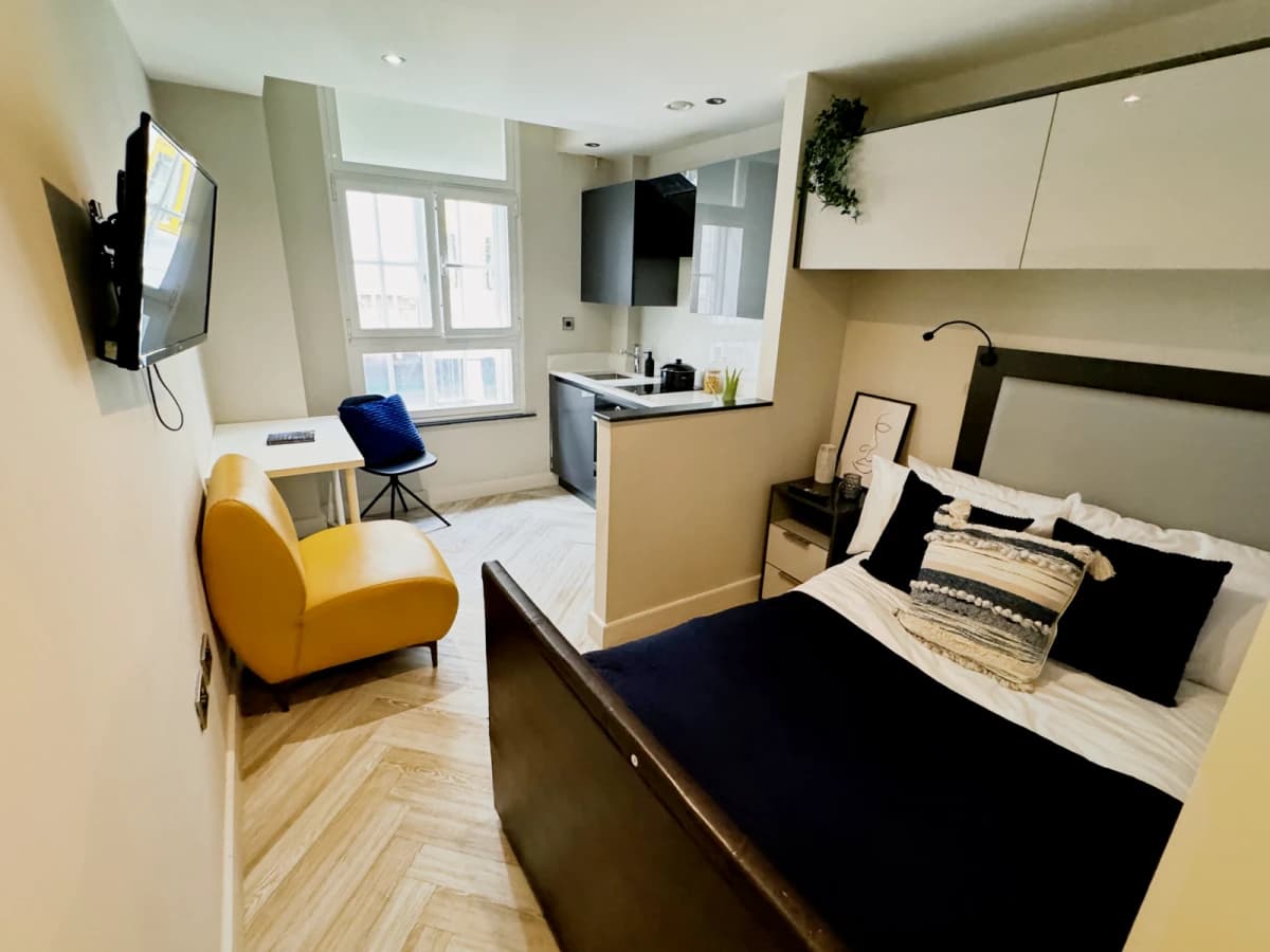 Dwell 121 Princess Street image