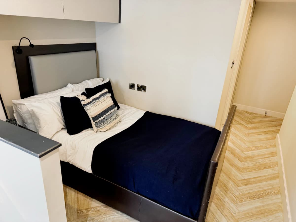 Dwell 121 Princess Street image