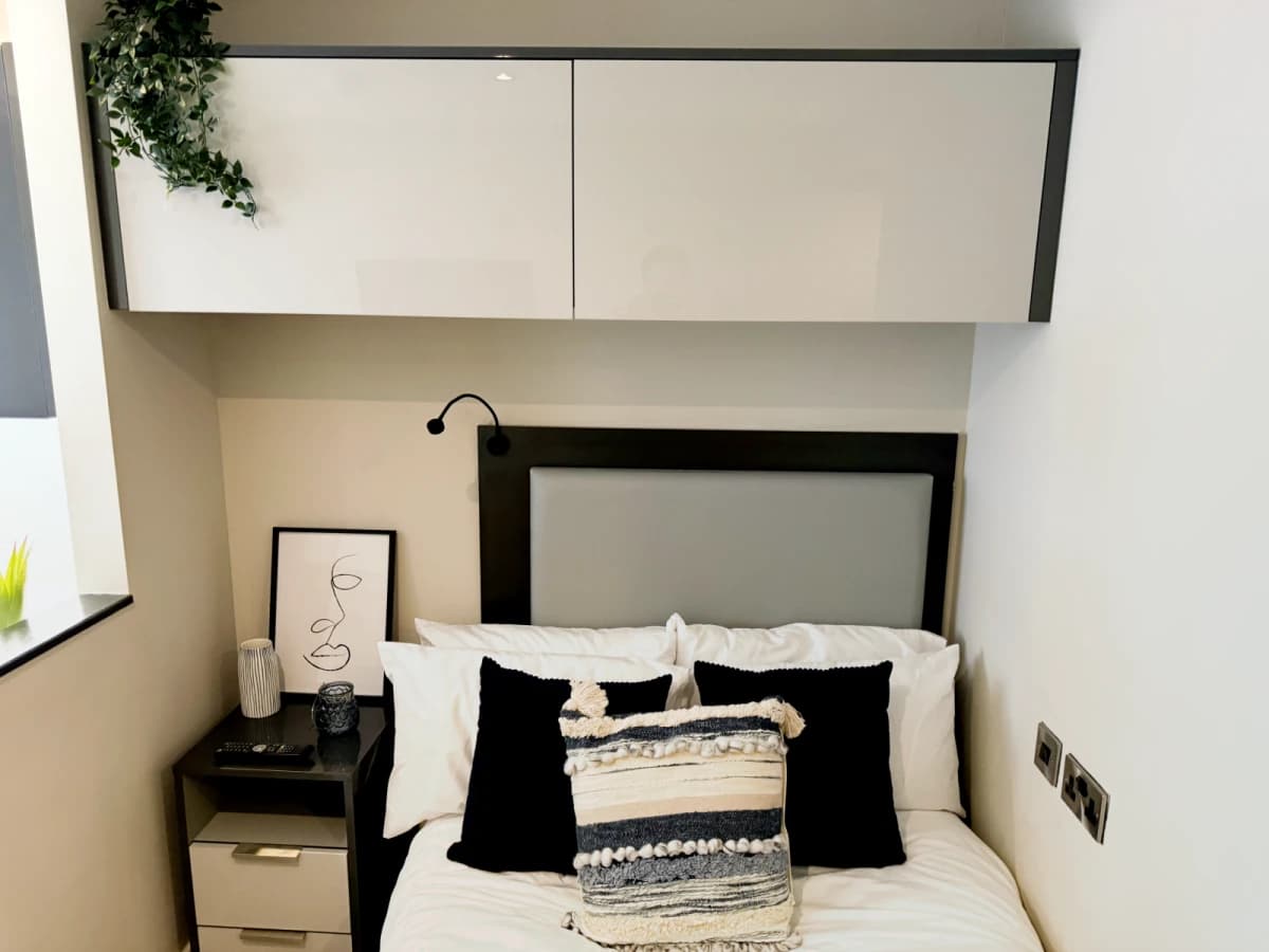 Dwell 121 Princess Street image