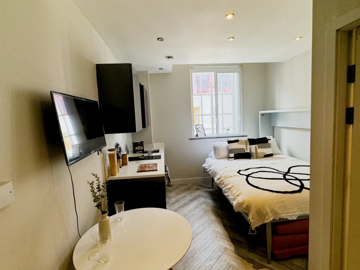 Dwell 121 Princess Street image