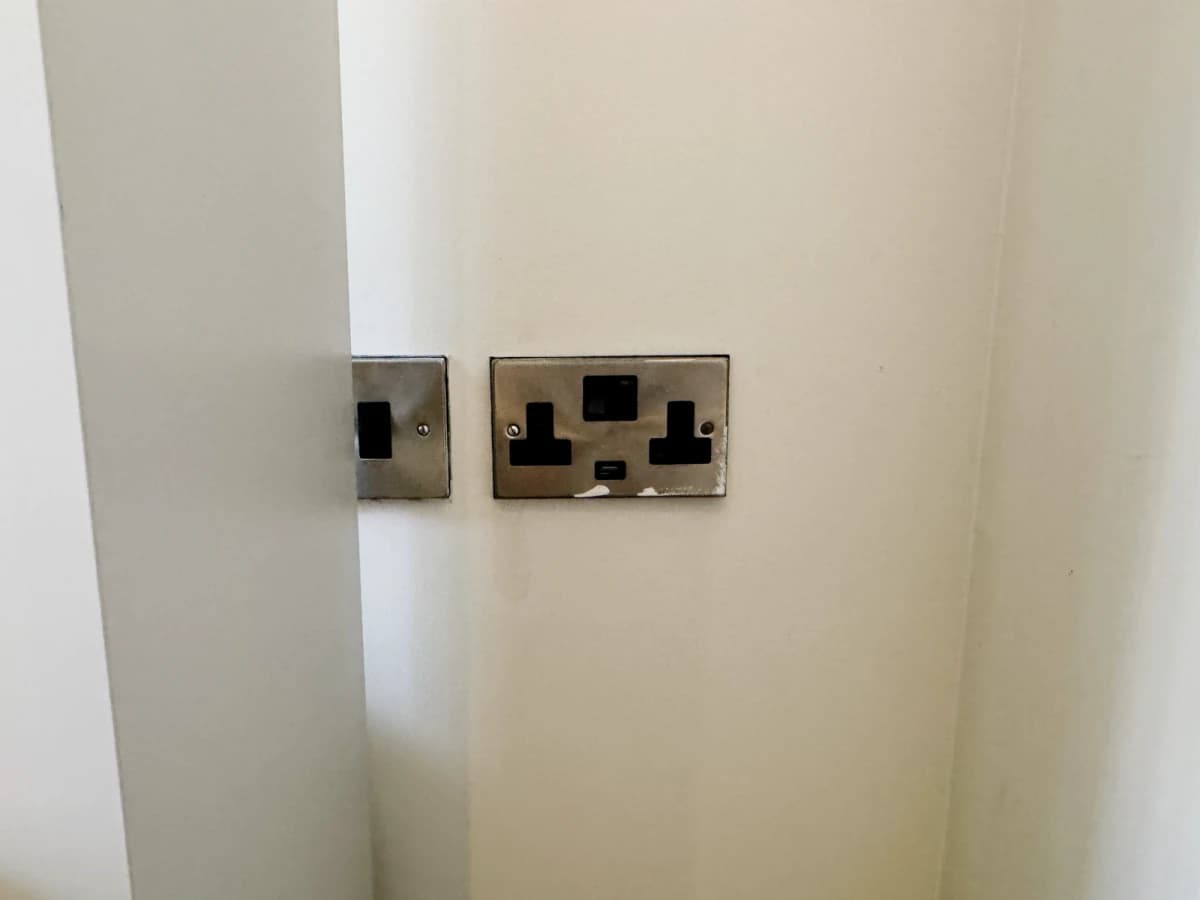 Dwell 121 Princess Street image