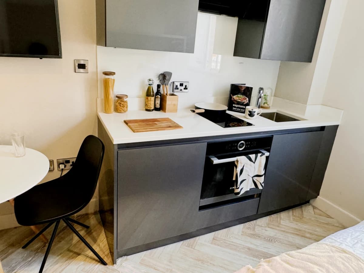 Dwell 121 Princess Street image