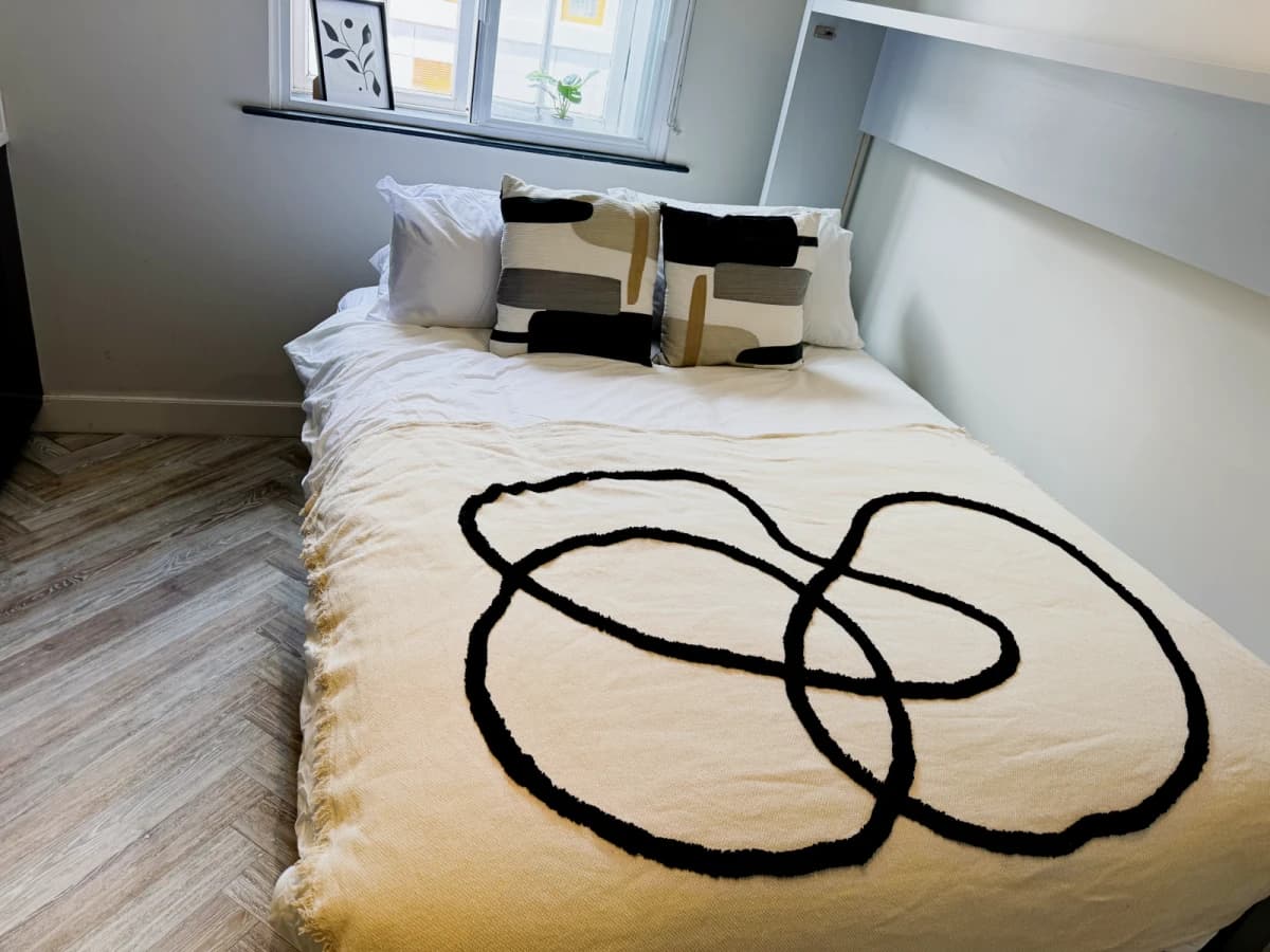 Dwell 121 Princess Street image