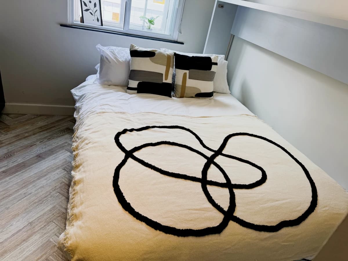 Dwell 121 Princess Street image