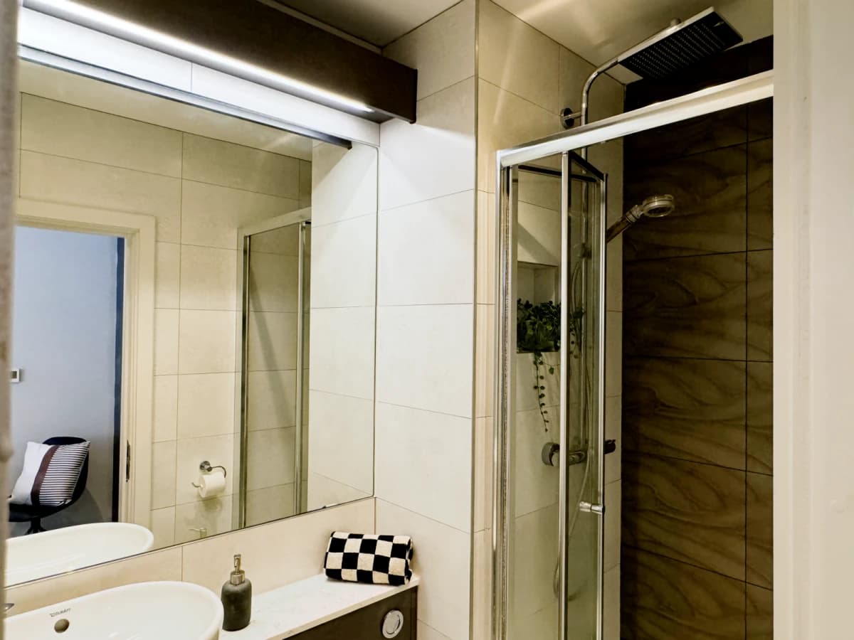 Dwell 121 Princess Street image