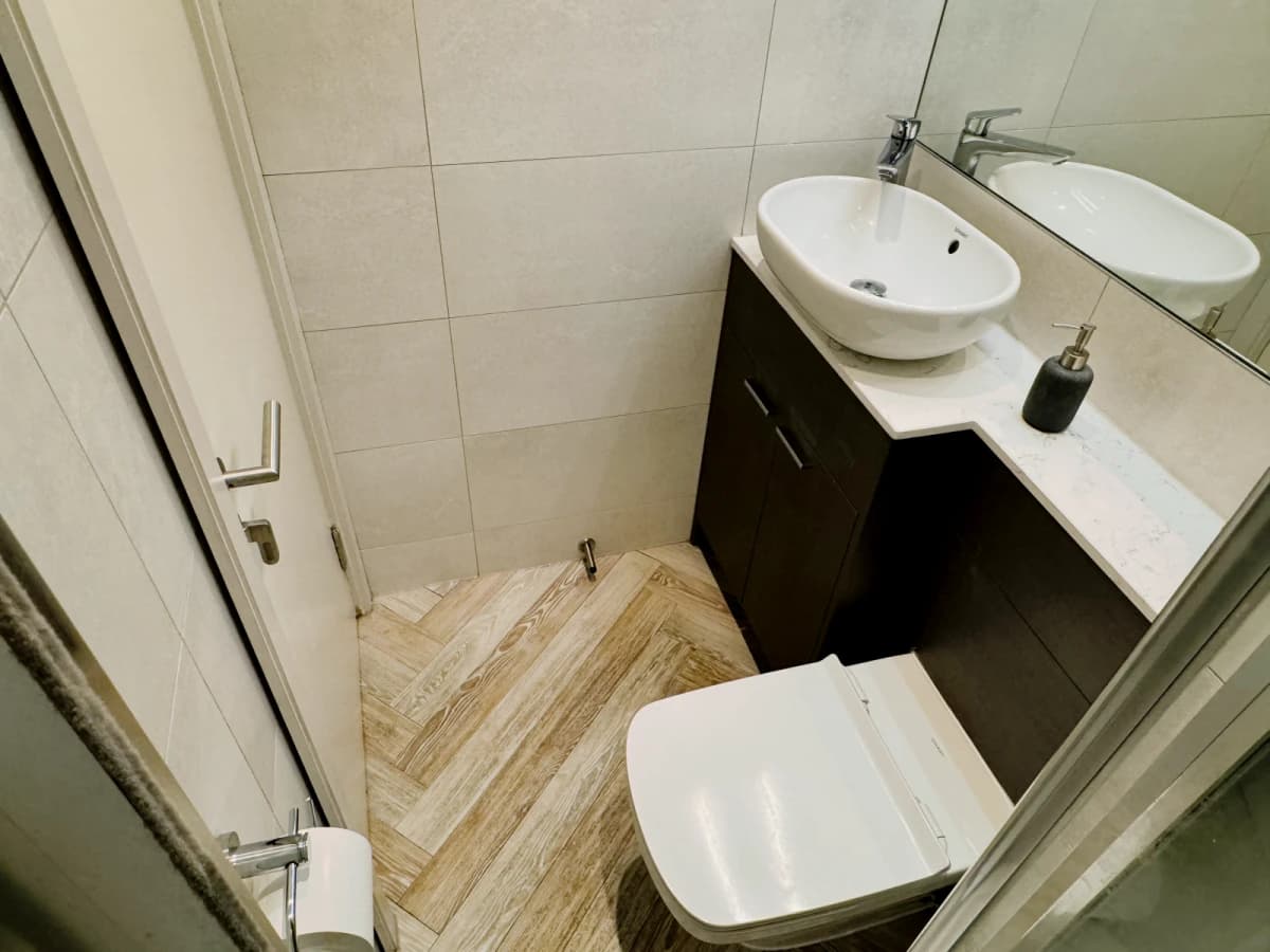 Dwell 121 Princess Street image