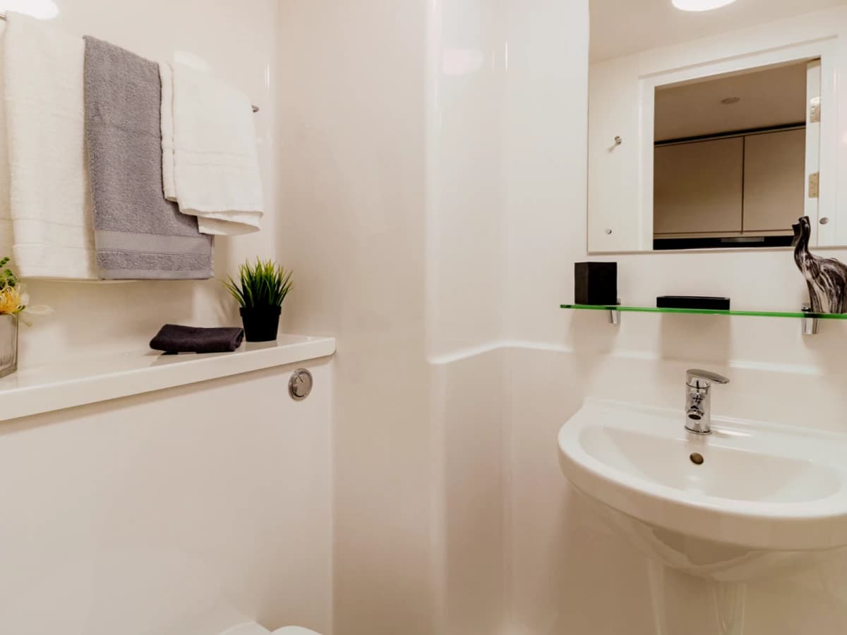 residence near 123 Huntingdon Street image 4