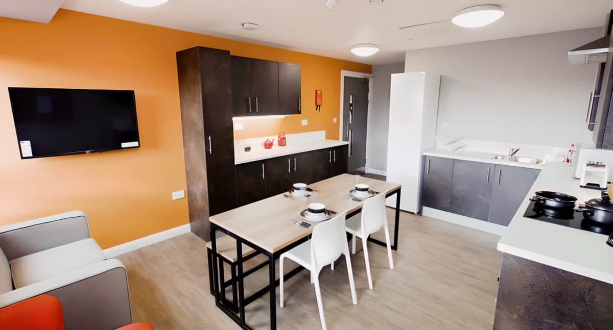 Gold En-Suite