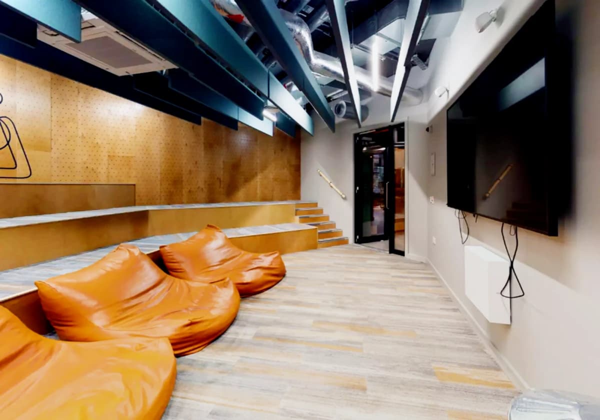 iQ Elgin Place image
