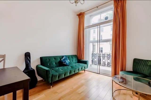 2 Bedroom 1 Bathroom type1 roomA