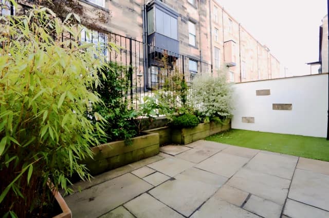 Outdoor Features