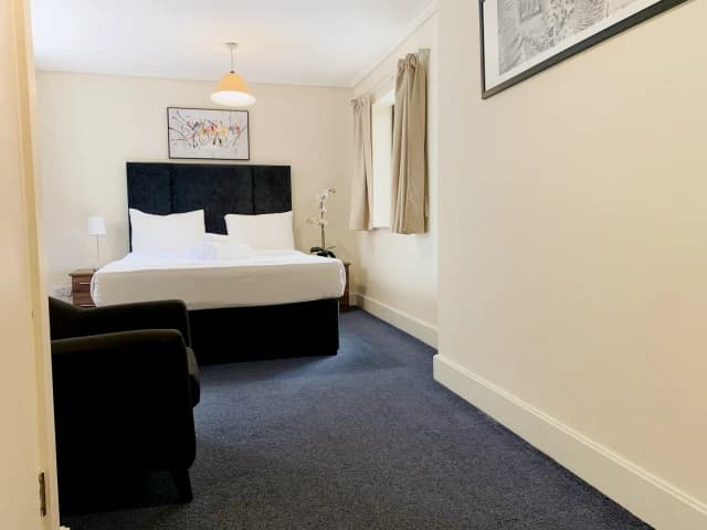 3 Bed / 1 Bath