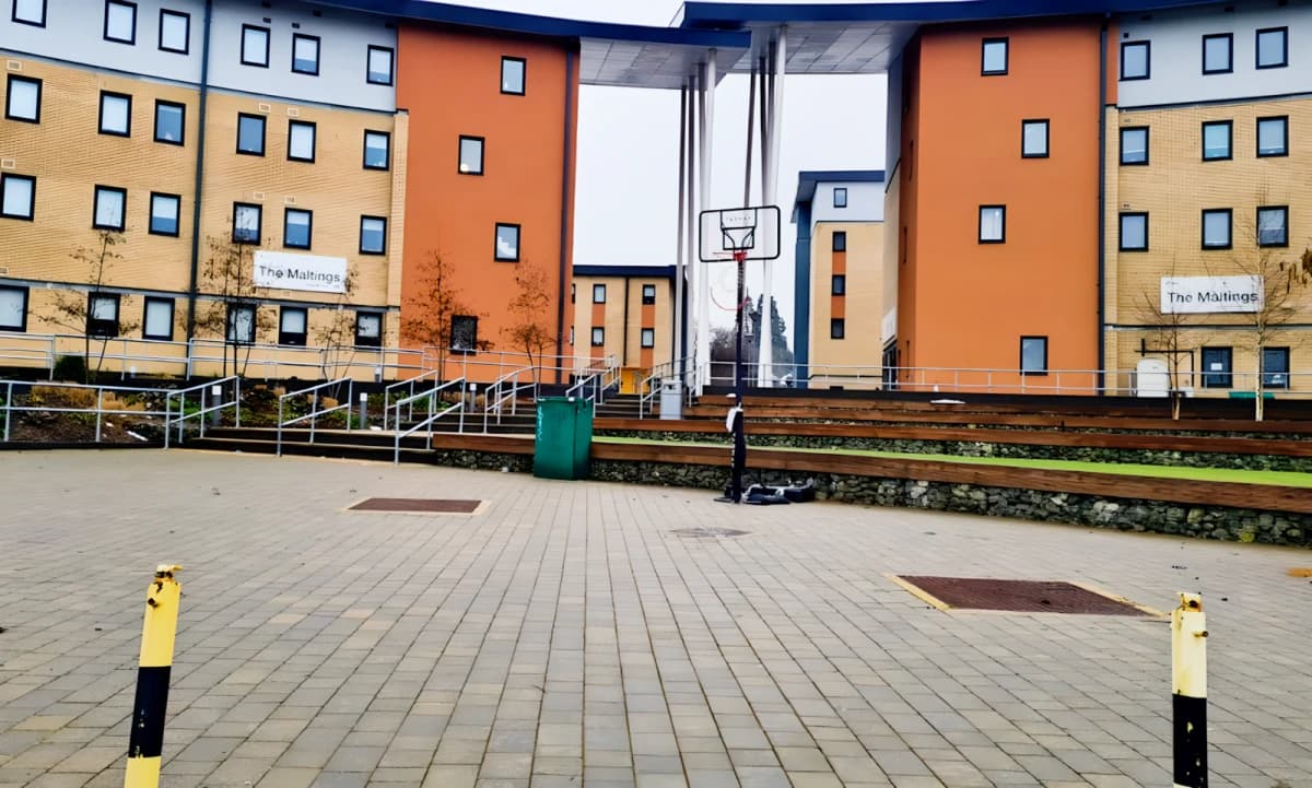 Outdoor Features
