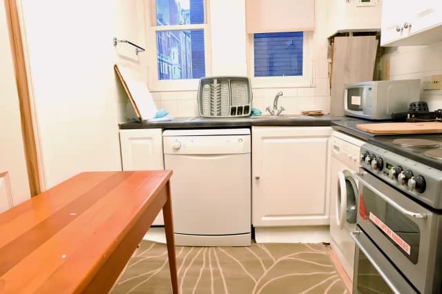 3 Bed / 2 Bath