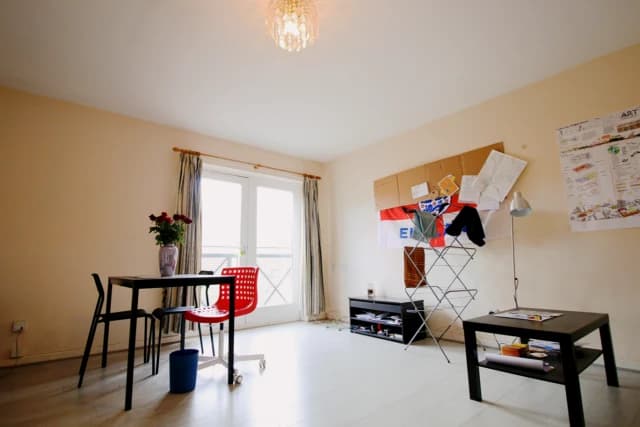 Broomspring Close D image