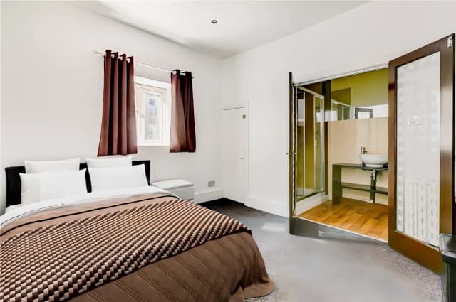 2 Bed / 2 Bath