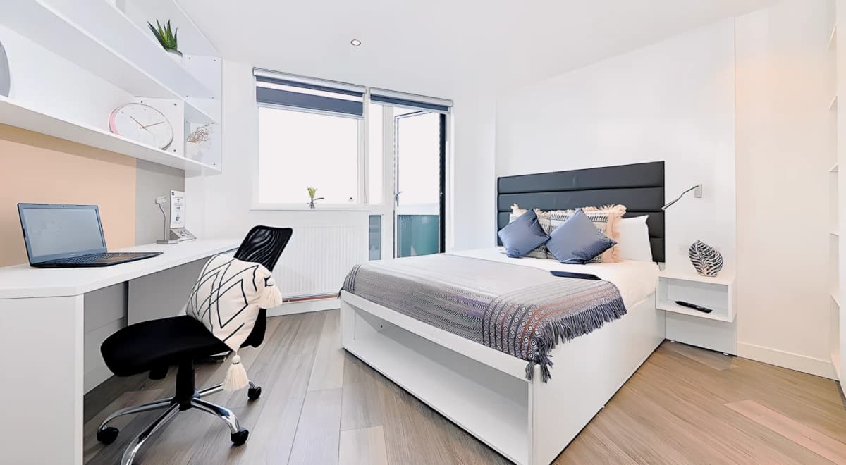 residence near 33 Curzon Street