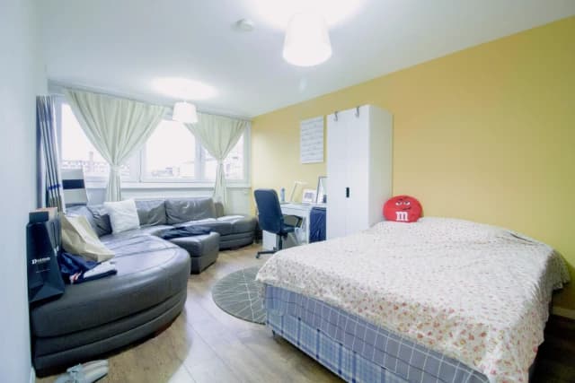 3 Bed / 1 Bath