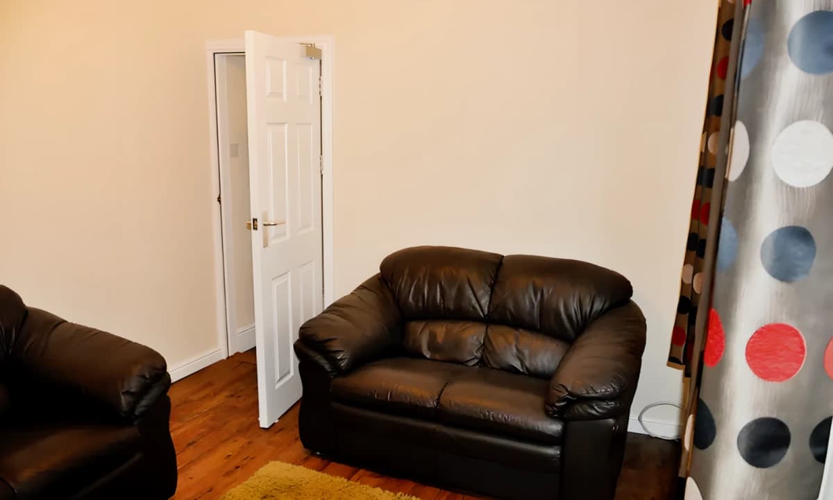 5 bedrooms
