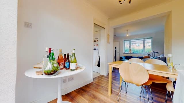 2 Bed / 1 Bath