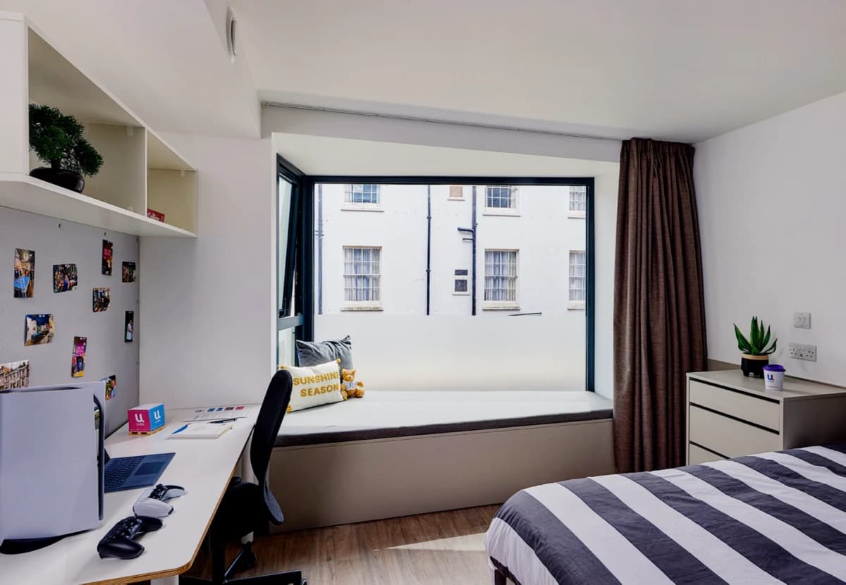 Bargate House image