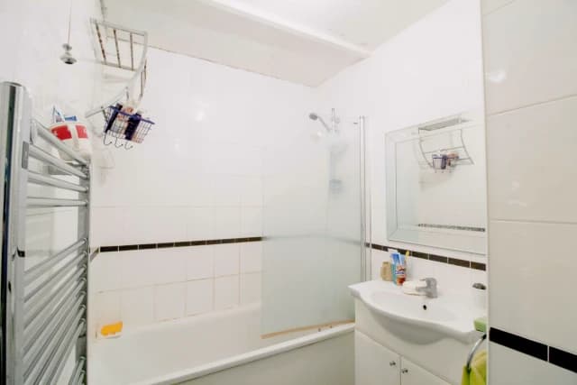3 Bed / 1 Bath
