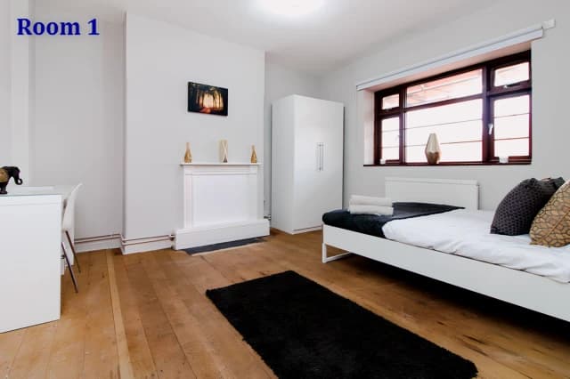4 Bed / 1 Bath